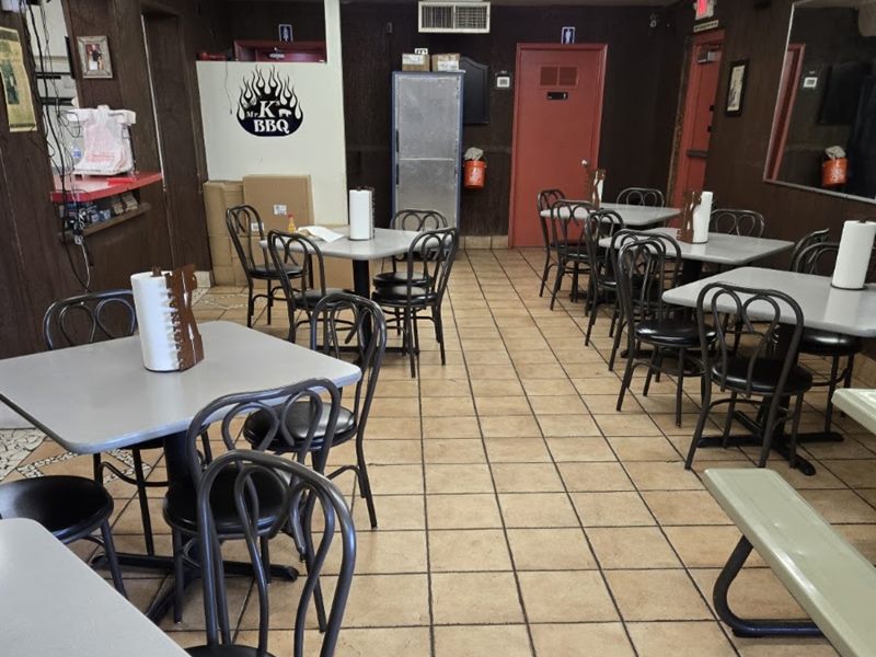 Mr. K's Original BBQ interior